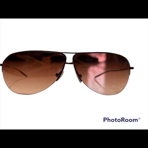 Burberry Shades - Picture 4 of 5